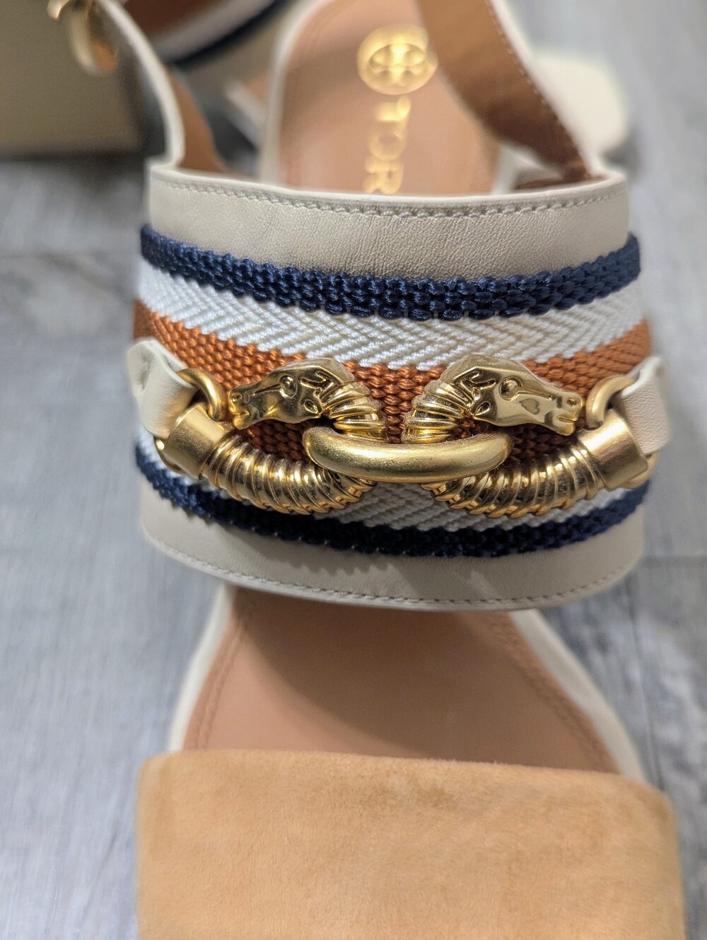 Tory Burch Cream, Navy & Tan Equestrian Chain-Accent Block Heel Sandals NWOT - Picture 4 of 8
